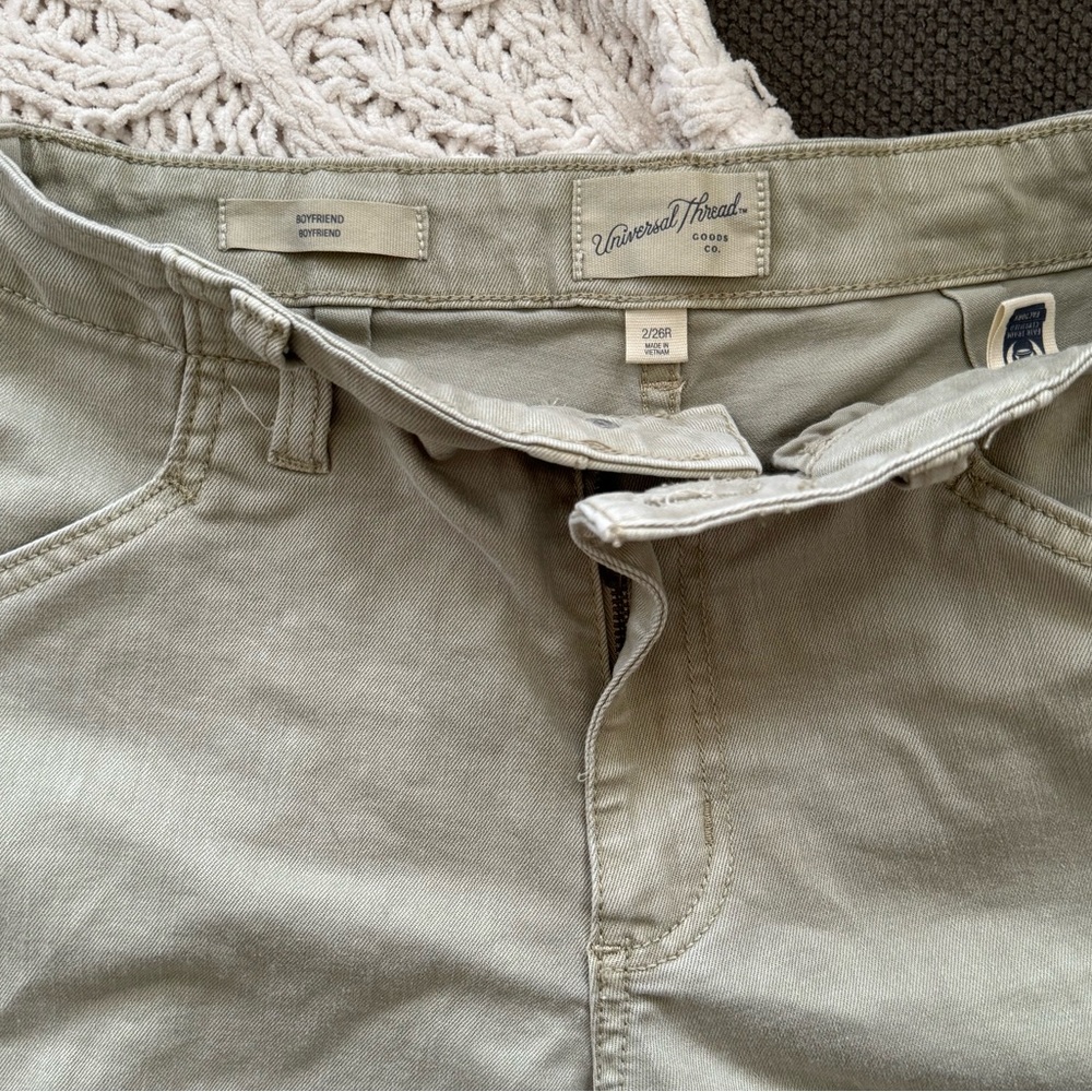 Universal Thread Size 2/26r Sage/Light Army Green… - image 4